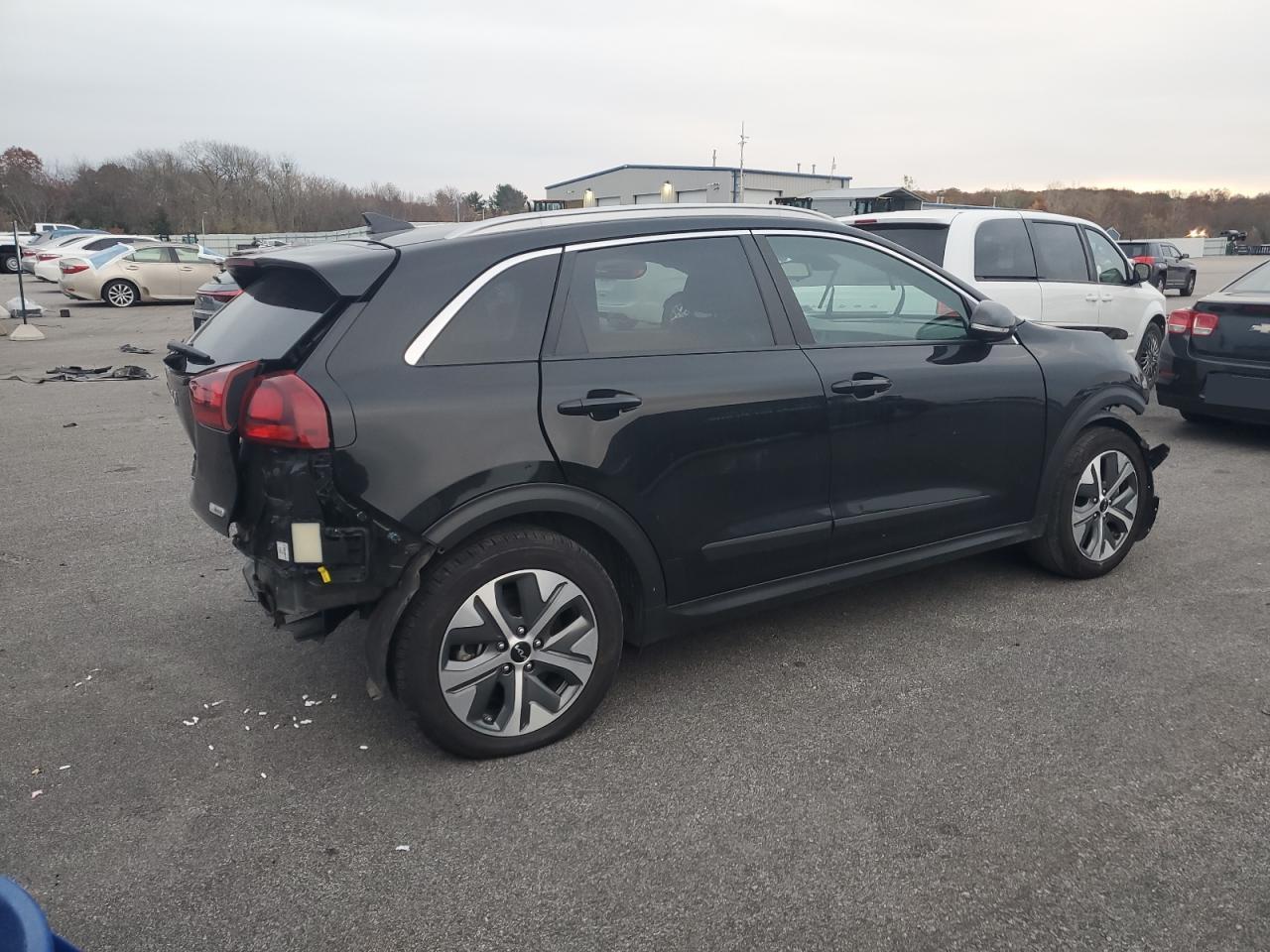 2022 Kia Niro S - Фото 3