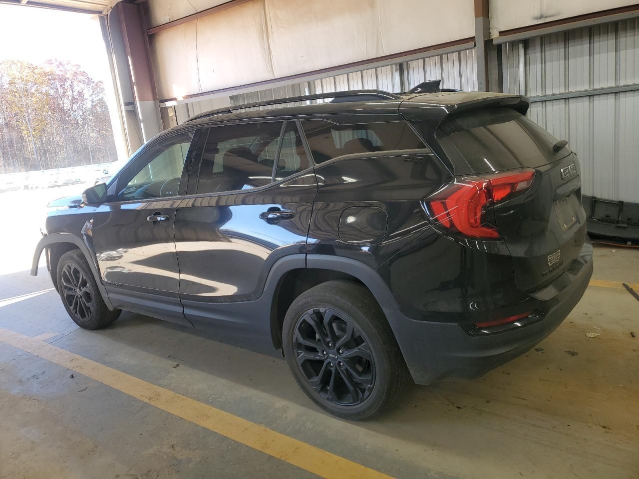 2021 GMC Terrain Slt - Image 2