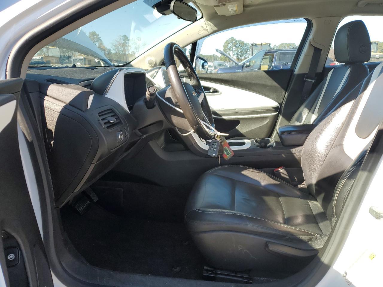 2013 Chev Volt - Image 7