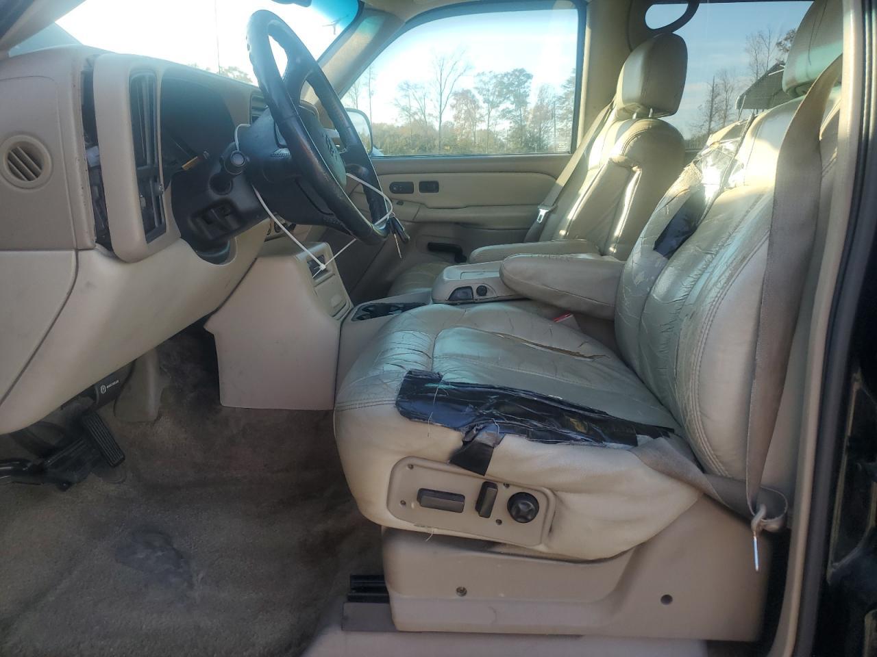 2002 Chevrolet Suburban C1500 - Image 7