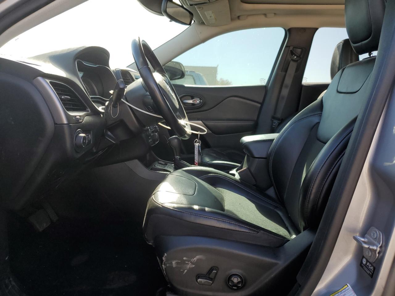 2021 Jeep Cherokee Latitude Plus - Фото 7