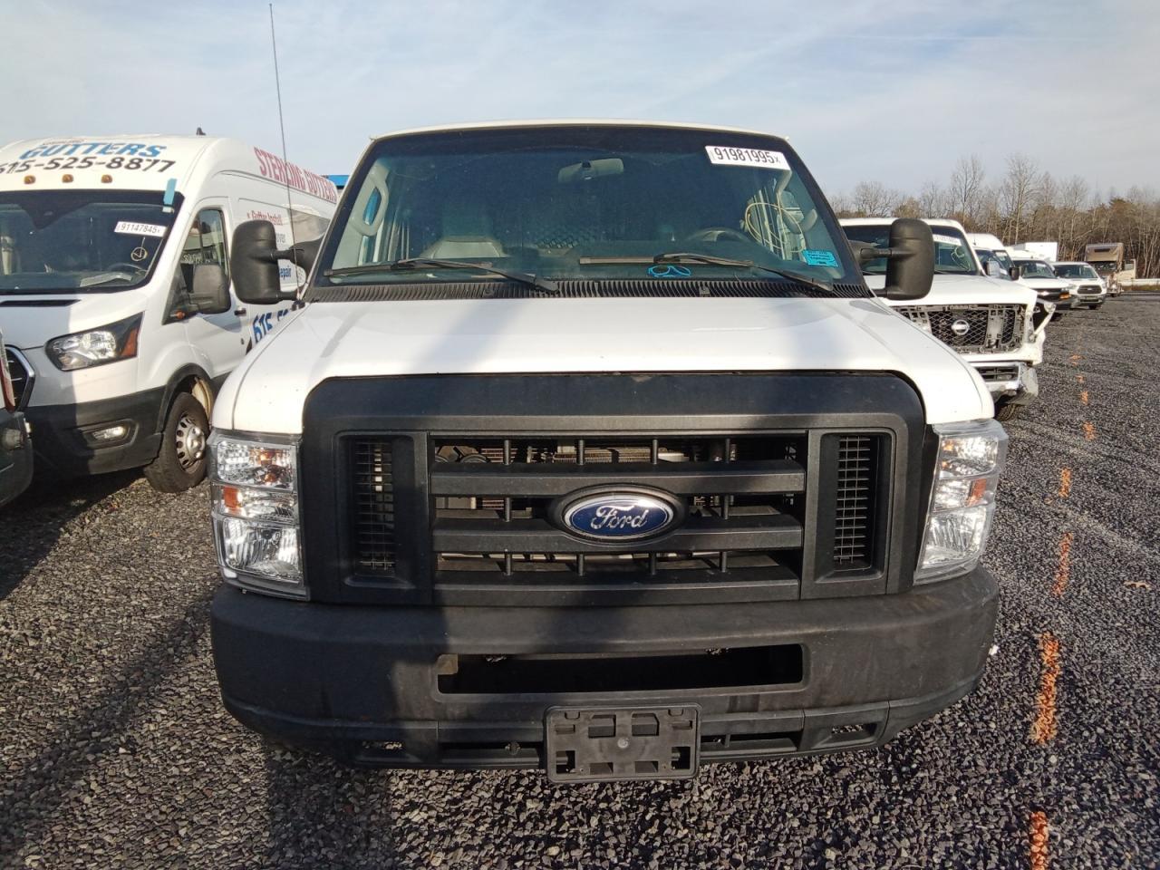 2011 Ford Econoline E250 Van - Image 5