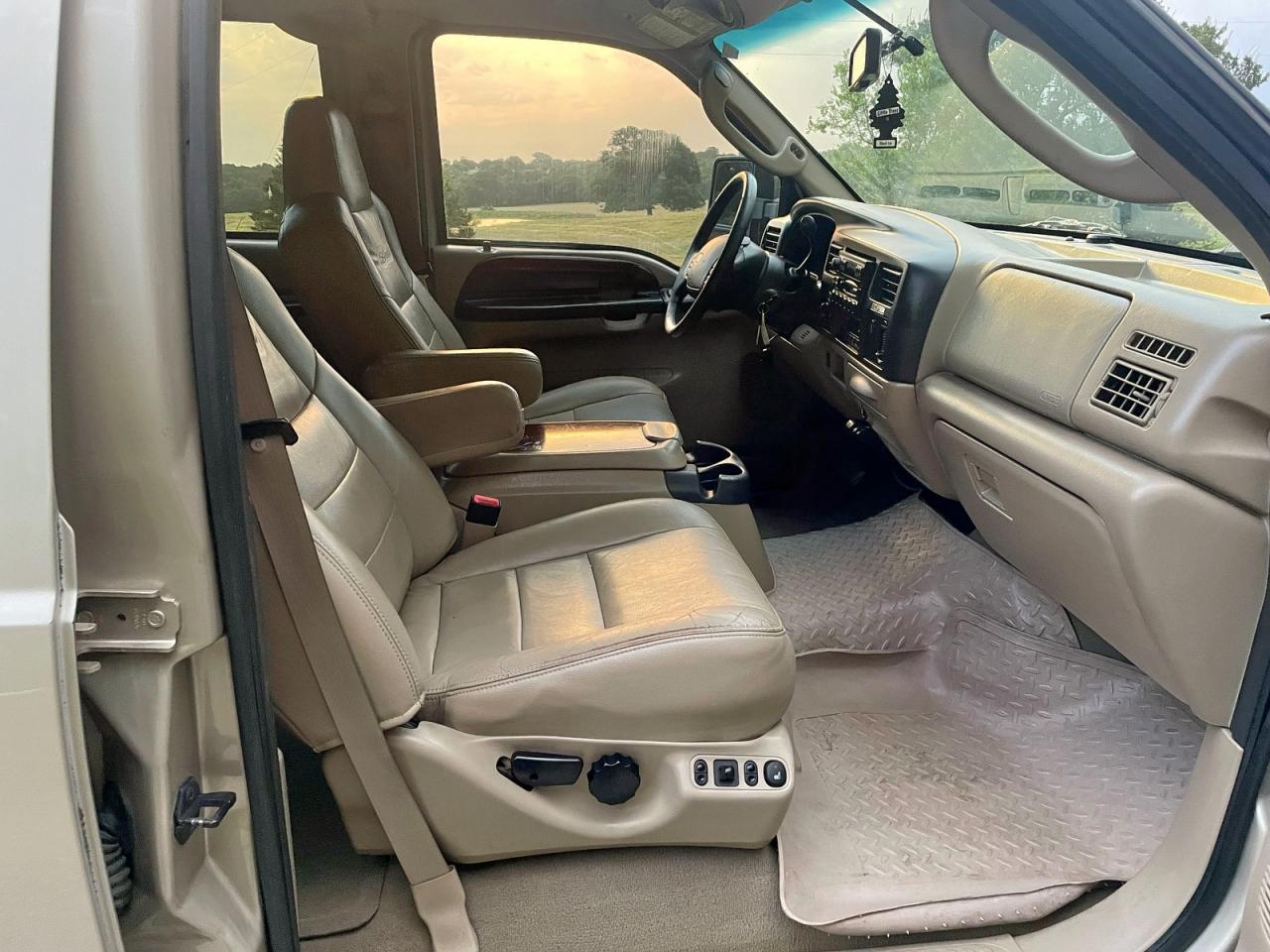 2005 Ford Excursion Limited - Фото 5