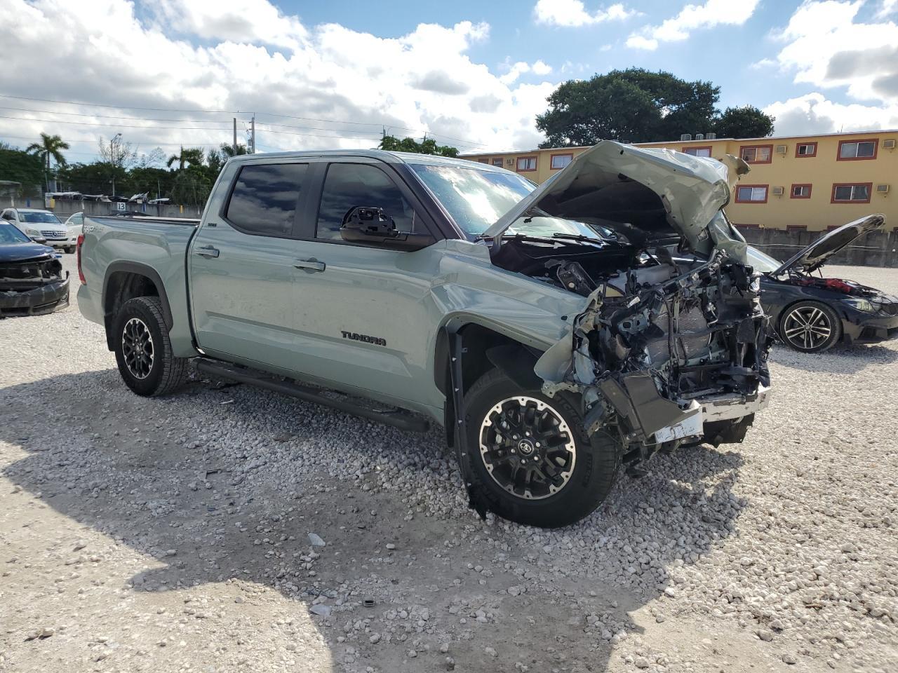 2025 Toyota Tundra Crewmax Sr - Фото 4