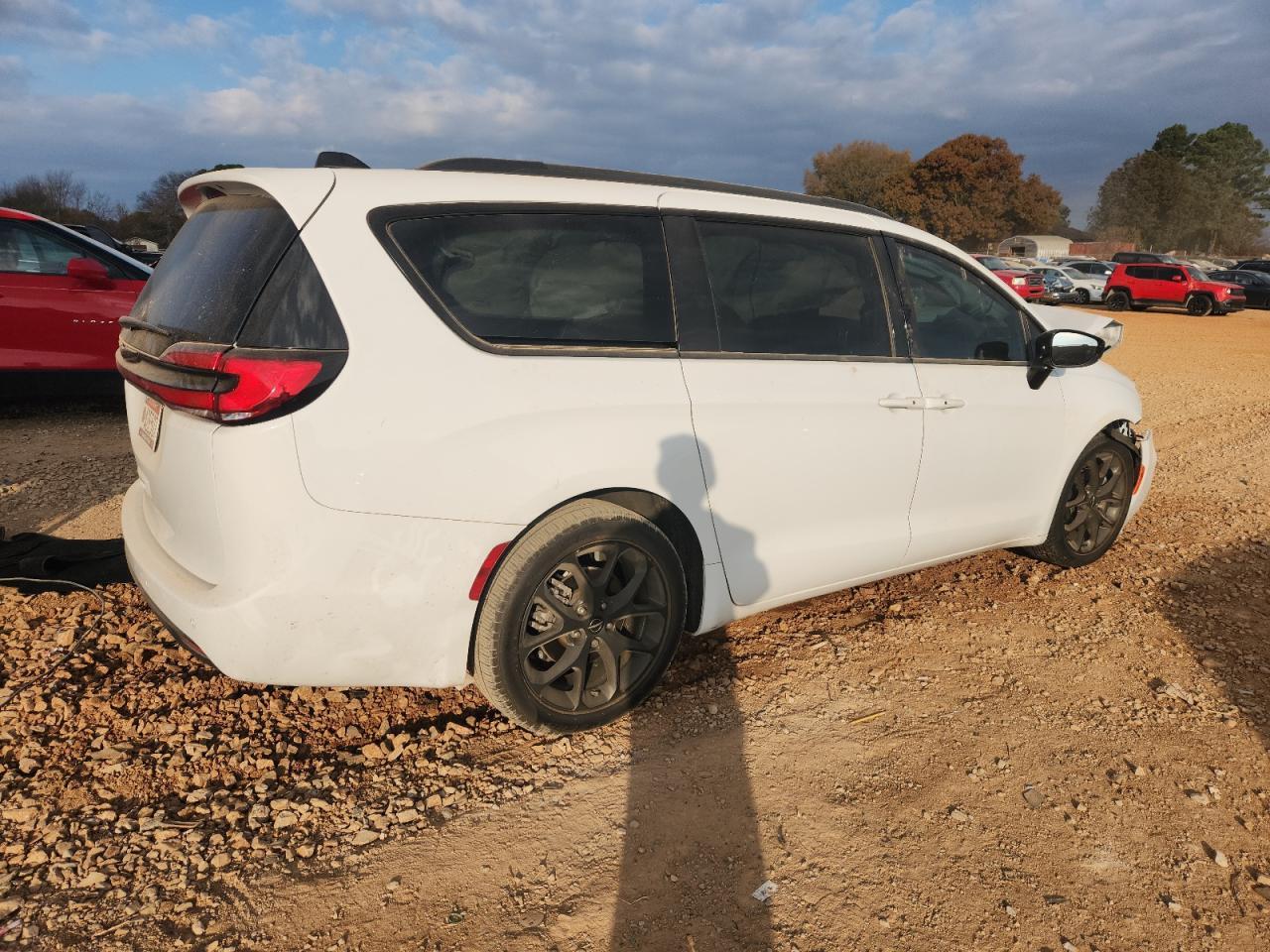 2024 Chrysler Pacifica Touring L - Image 3