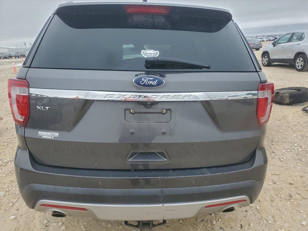 2017 Ford Explorer Xlt - Image 6