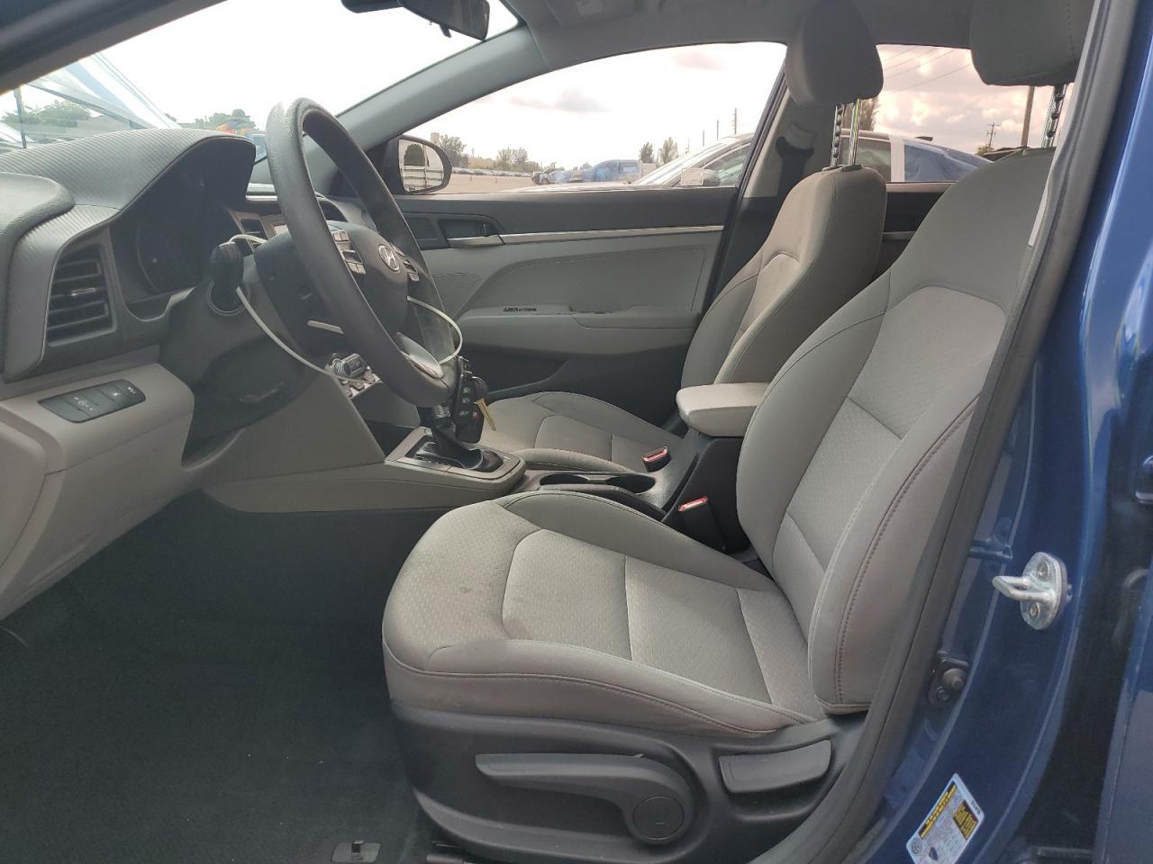 2020 Hyundai Elantra Se - Image 7