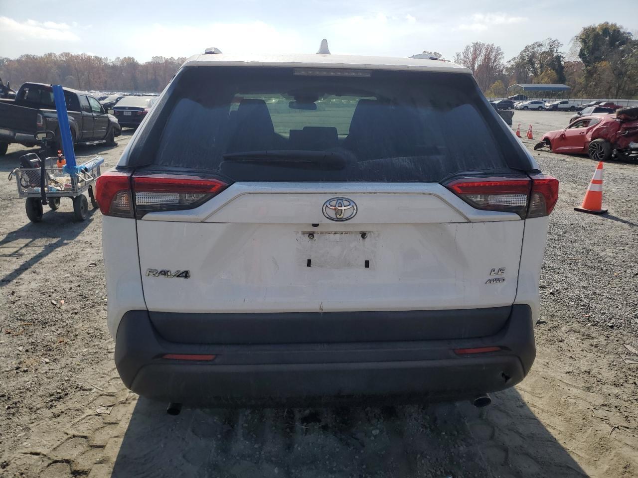 2021 Toyota Rav4 Le - Фото 6