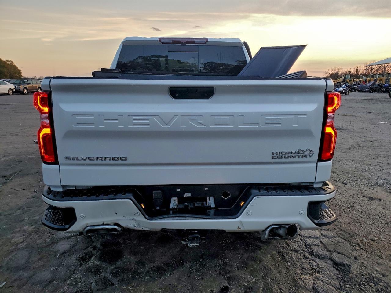 2021 Chevrolet Silverado K1500 High Country - Фото 6