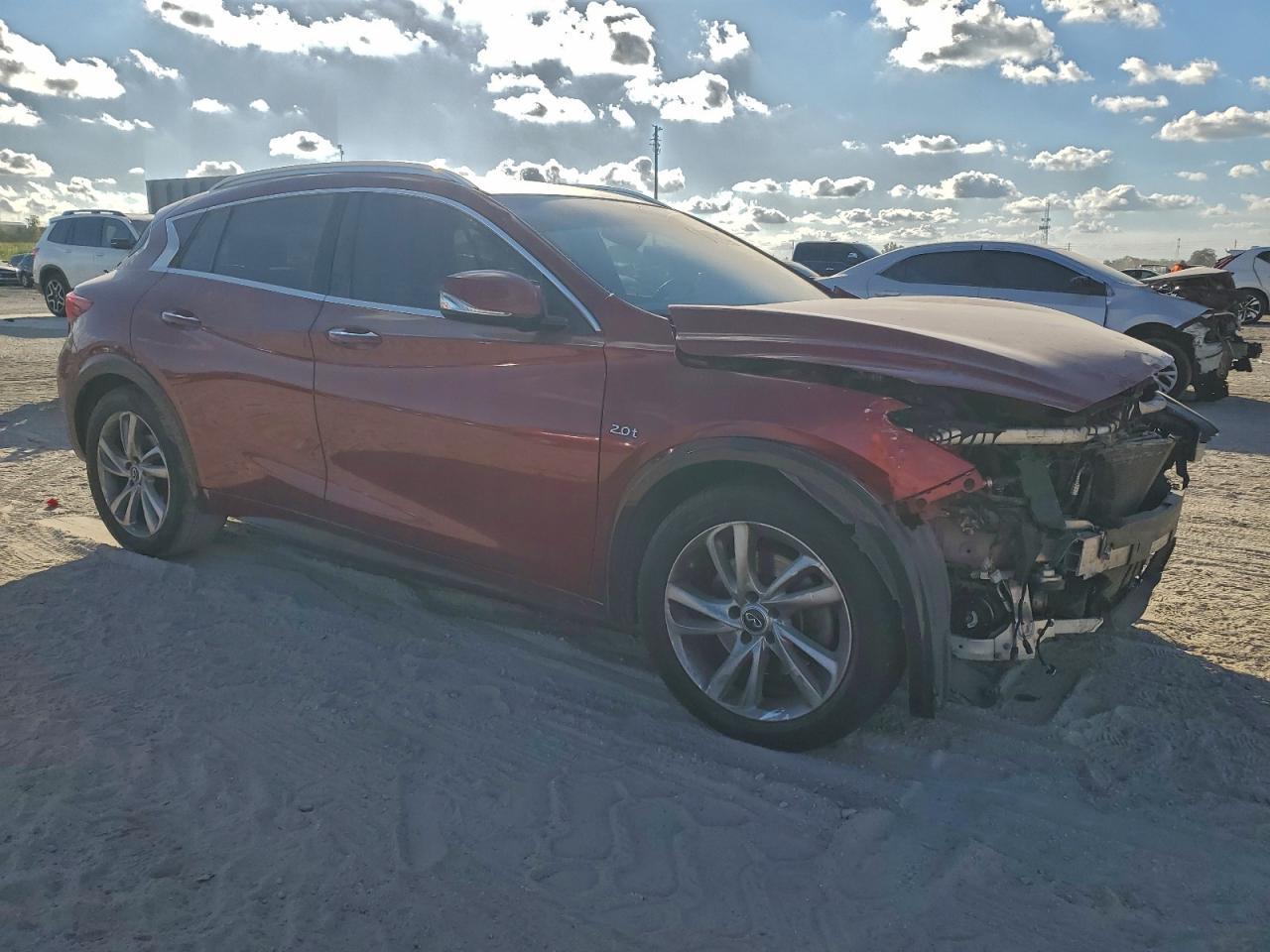 2017 Infiniti Qx30 Base - Фото 4