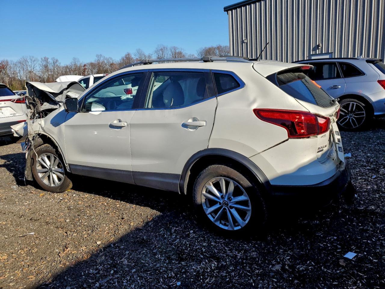 2019 Nissan Rogue Sport S - Фото 2