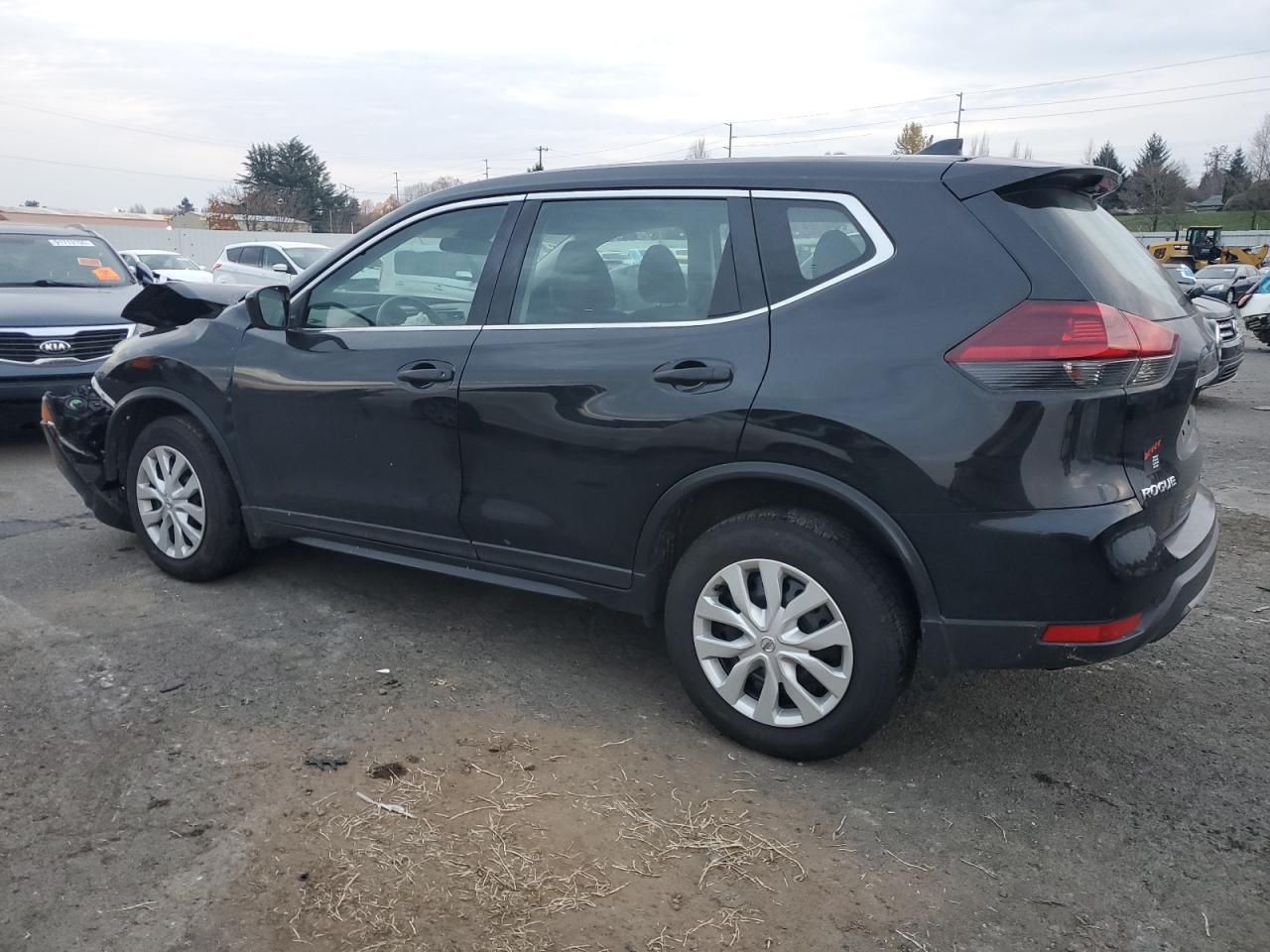 2020 Nissan Rogue S - Фото 2