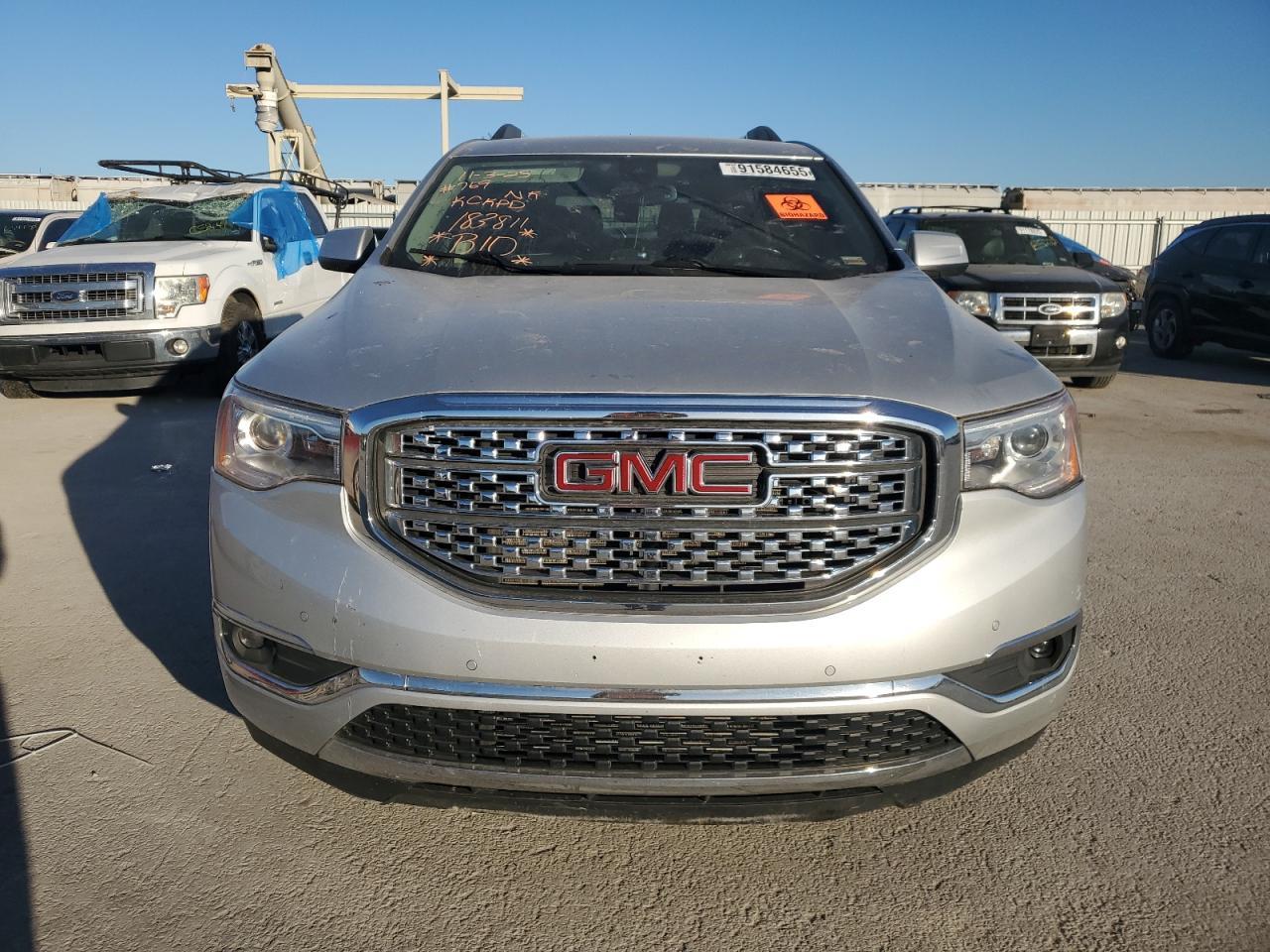 2019 GMC Acadia Denali - Фото 5