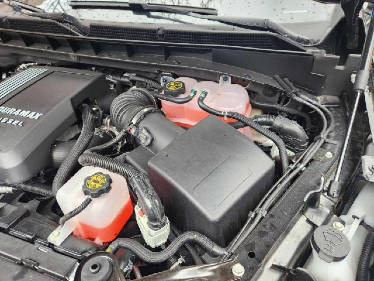 2024 GMC Yukon Sle - Image 7