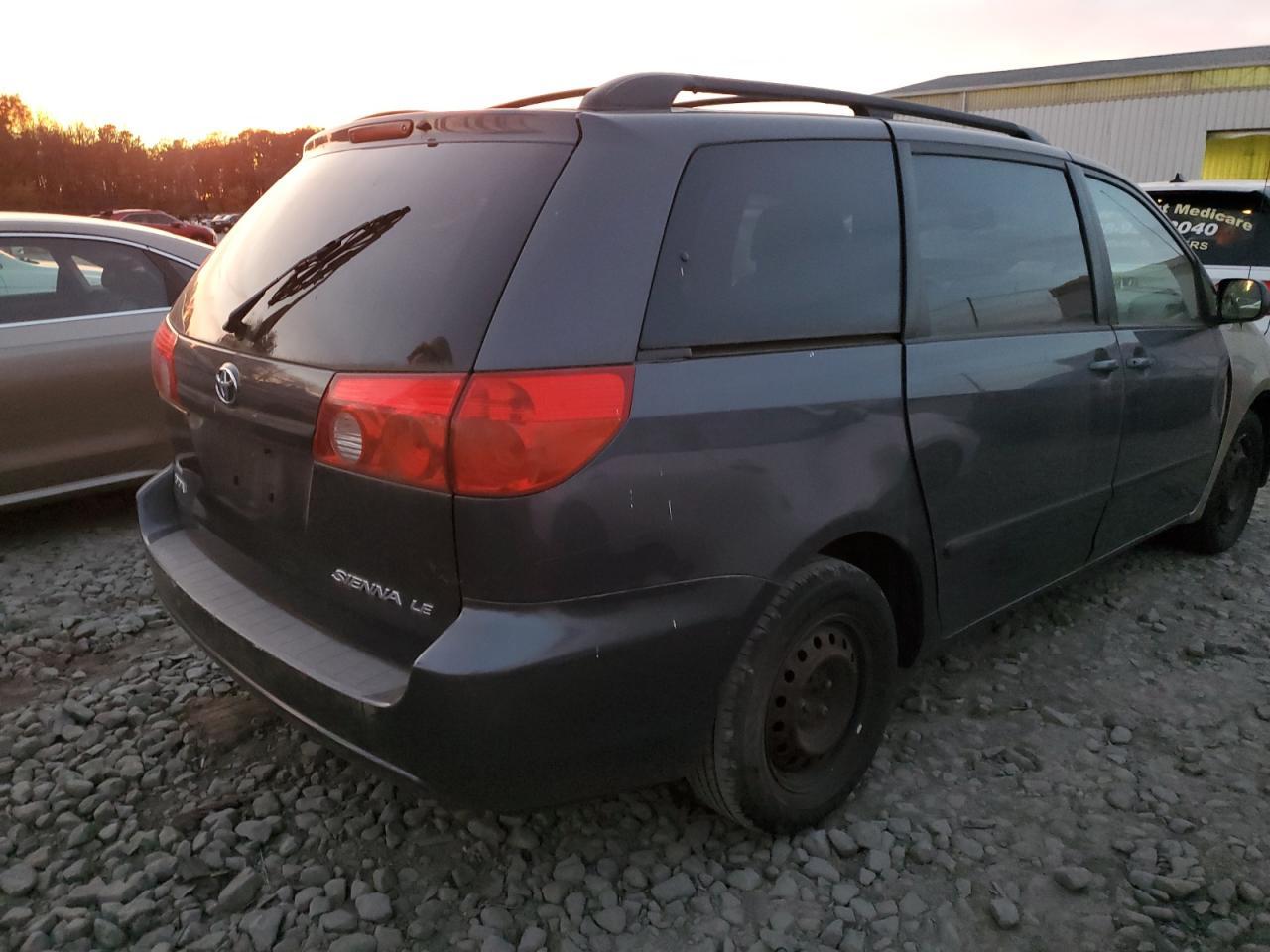 2009 Toyota Sienna Ce - Фото 3
