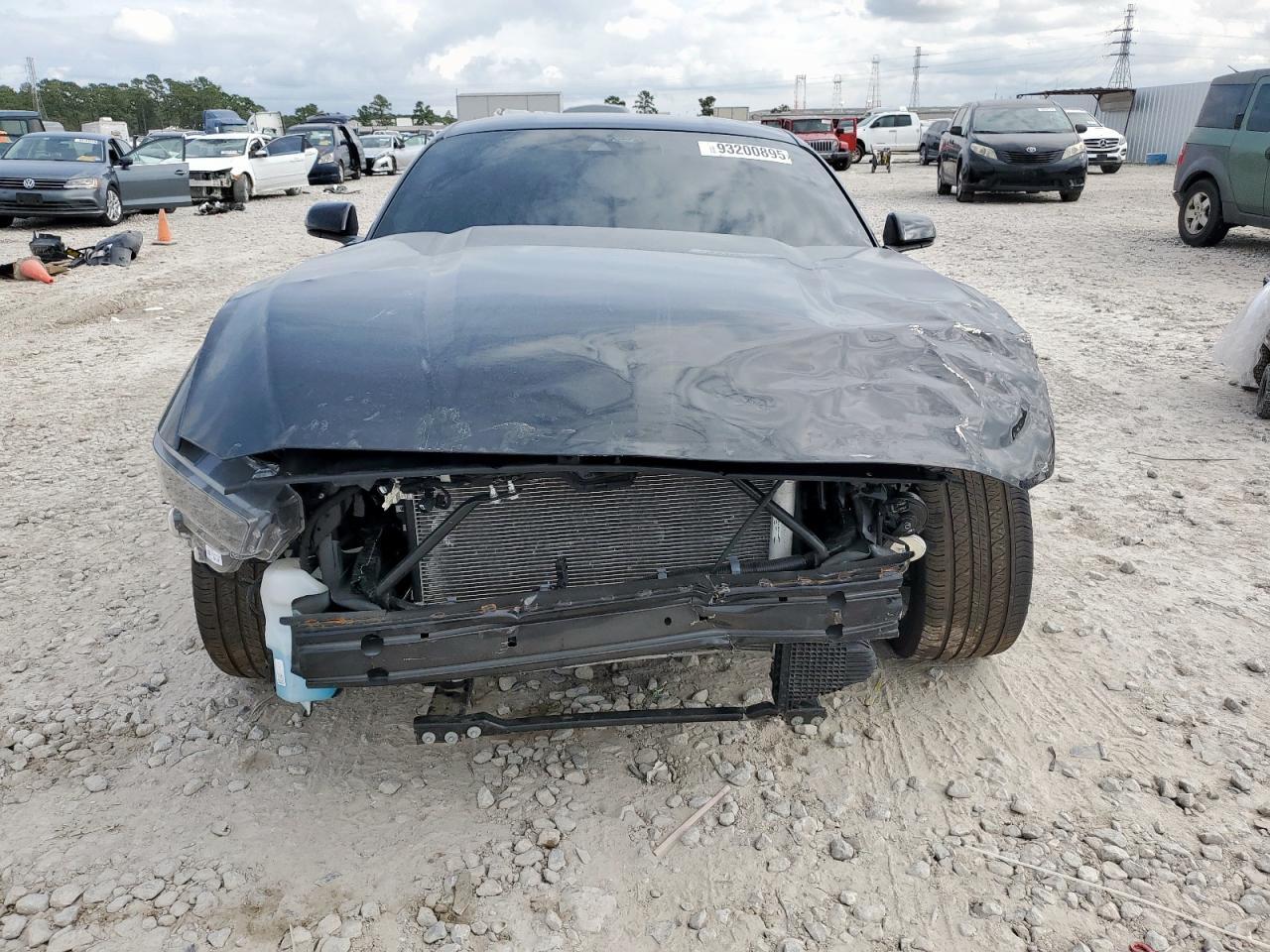2025 Ford Mustang - Фото 5