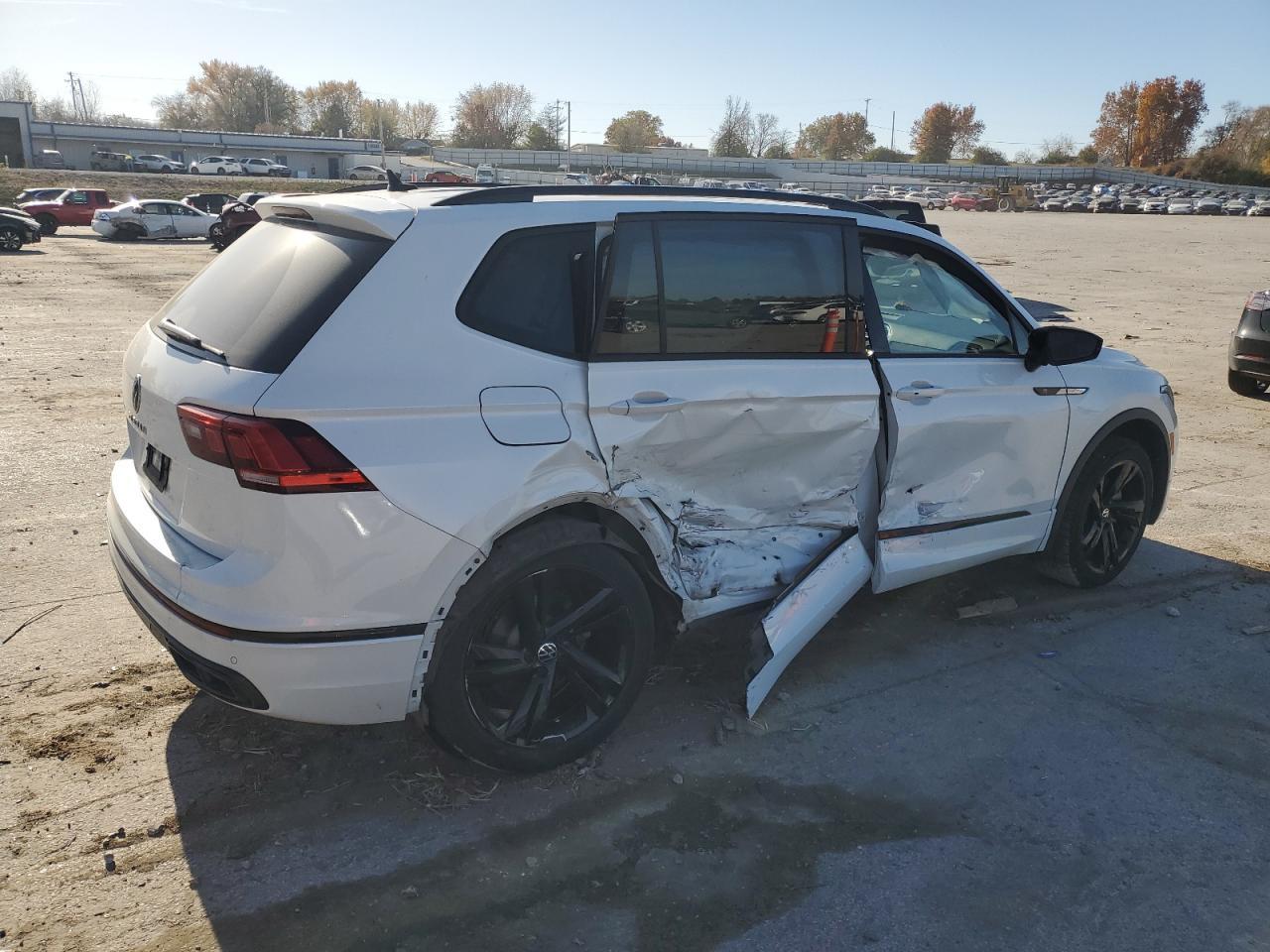 2023 Volkswagen Tiguan Se R-Line Black - Фото 3