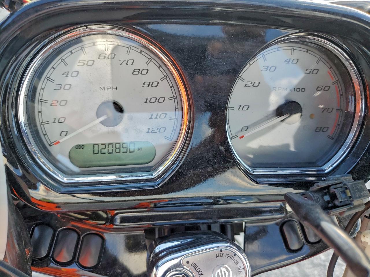 2017 Harley-Davidson Fltrxs Road Glide Special - Фото 7