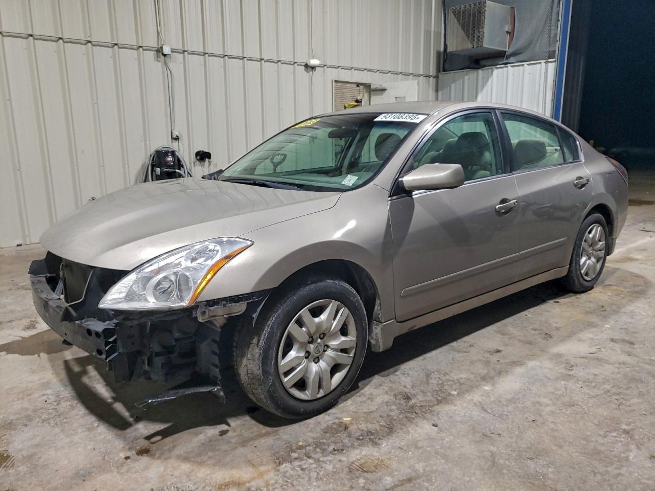 2012 Nissan Altima Base - Фото 2