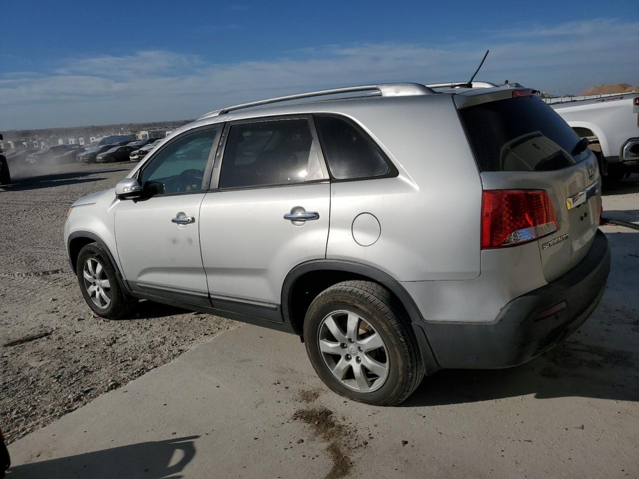 2012 Kia Sorento Base - Фото 2