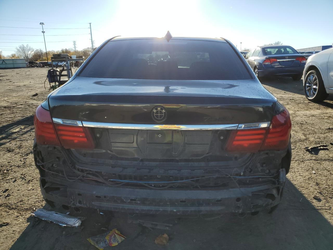 2013 BMW 750 Li - Фото 6