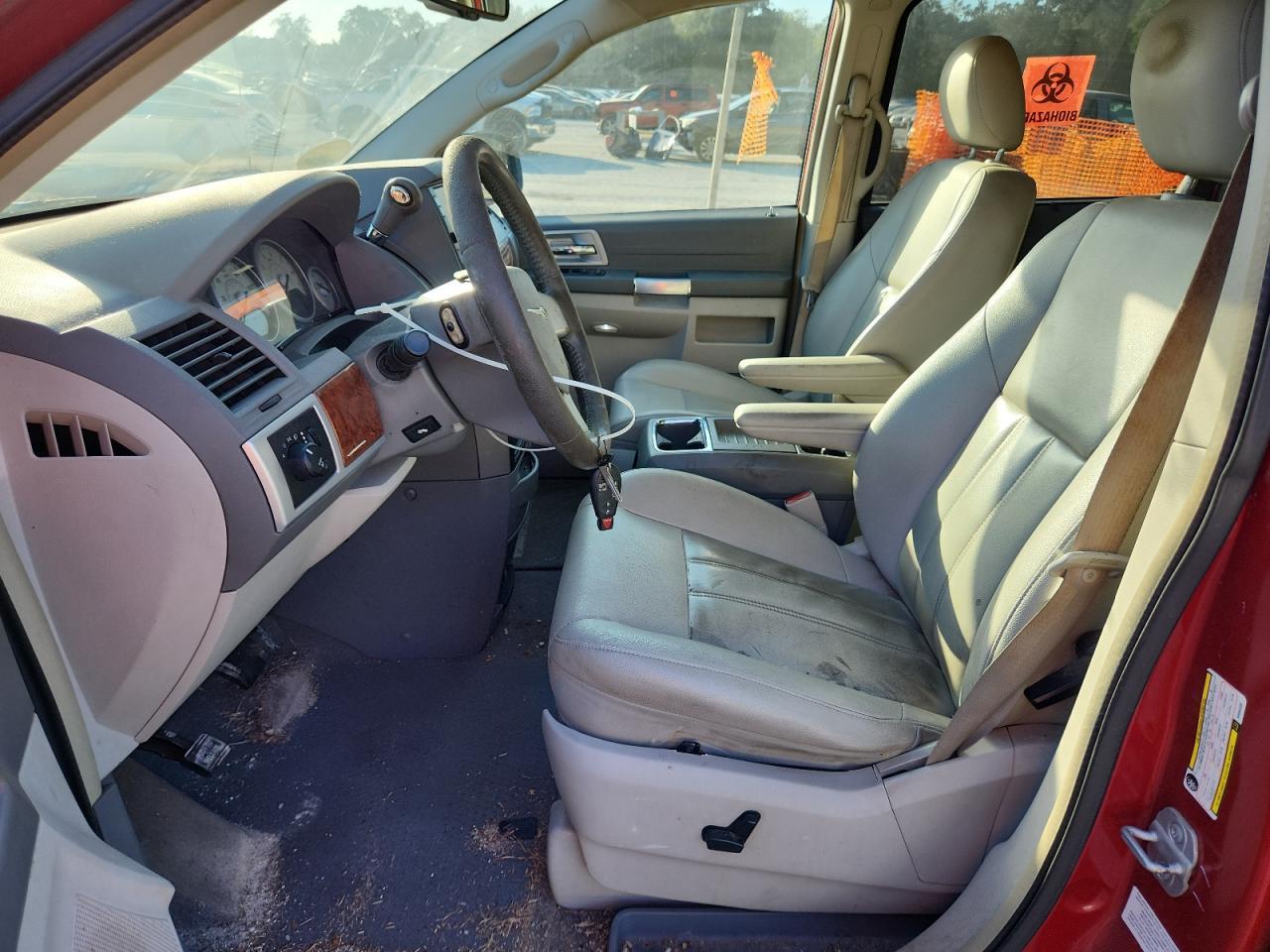 2008 Chrysler Town & Country Touring - Фото 7