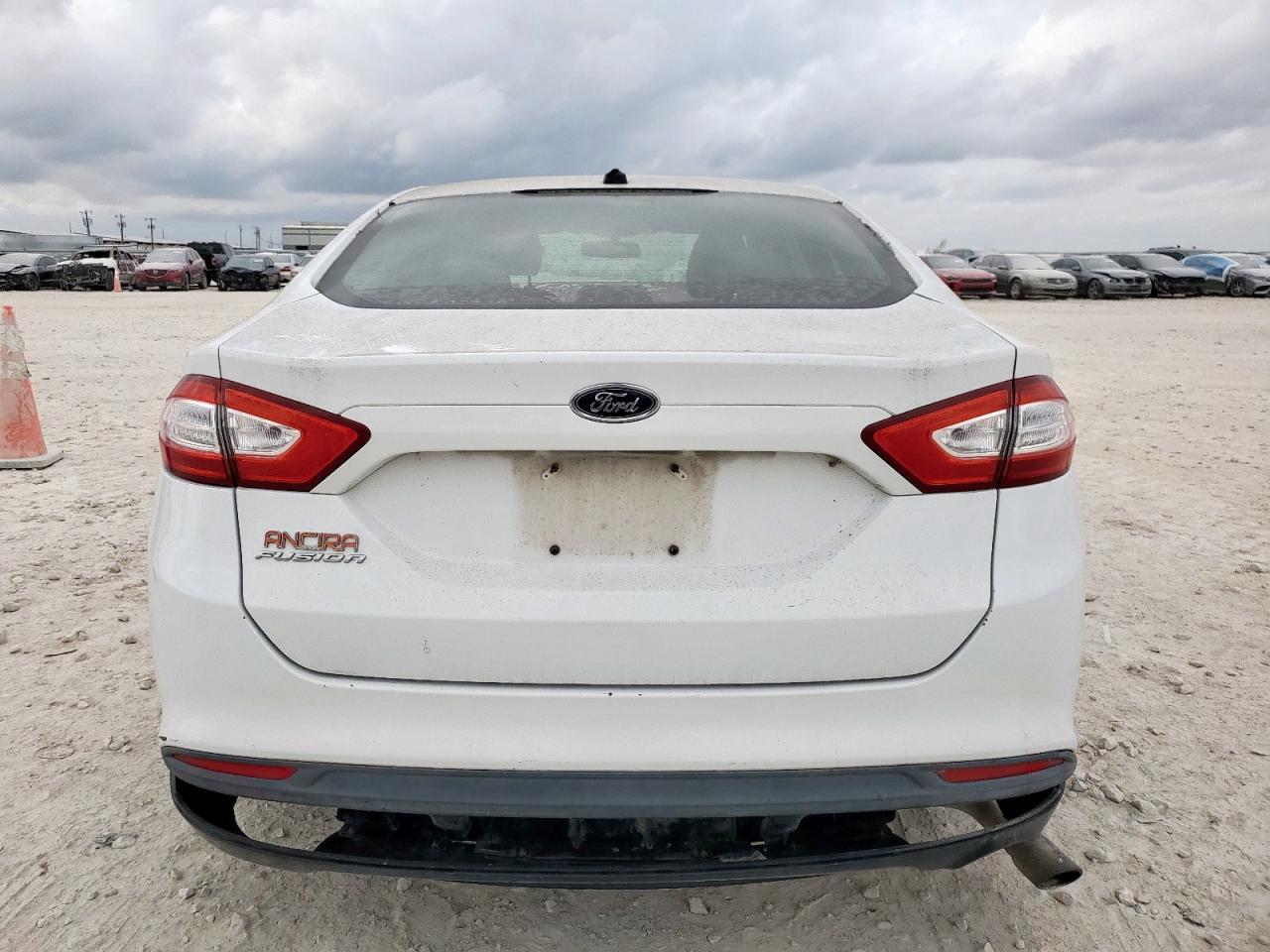 2014 Ford Fusion S - Фото 6