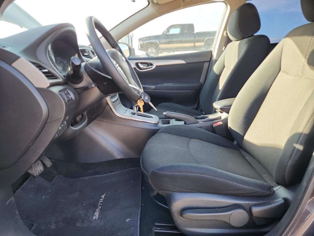 2014 Nissan Sentra S - Image 7