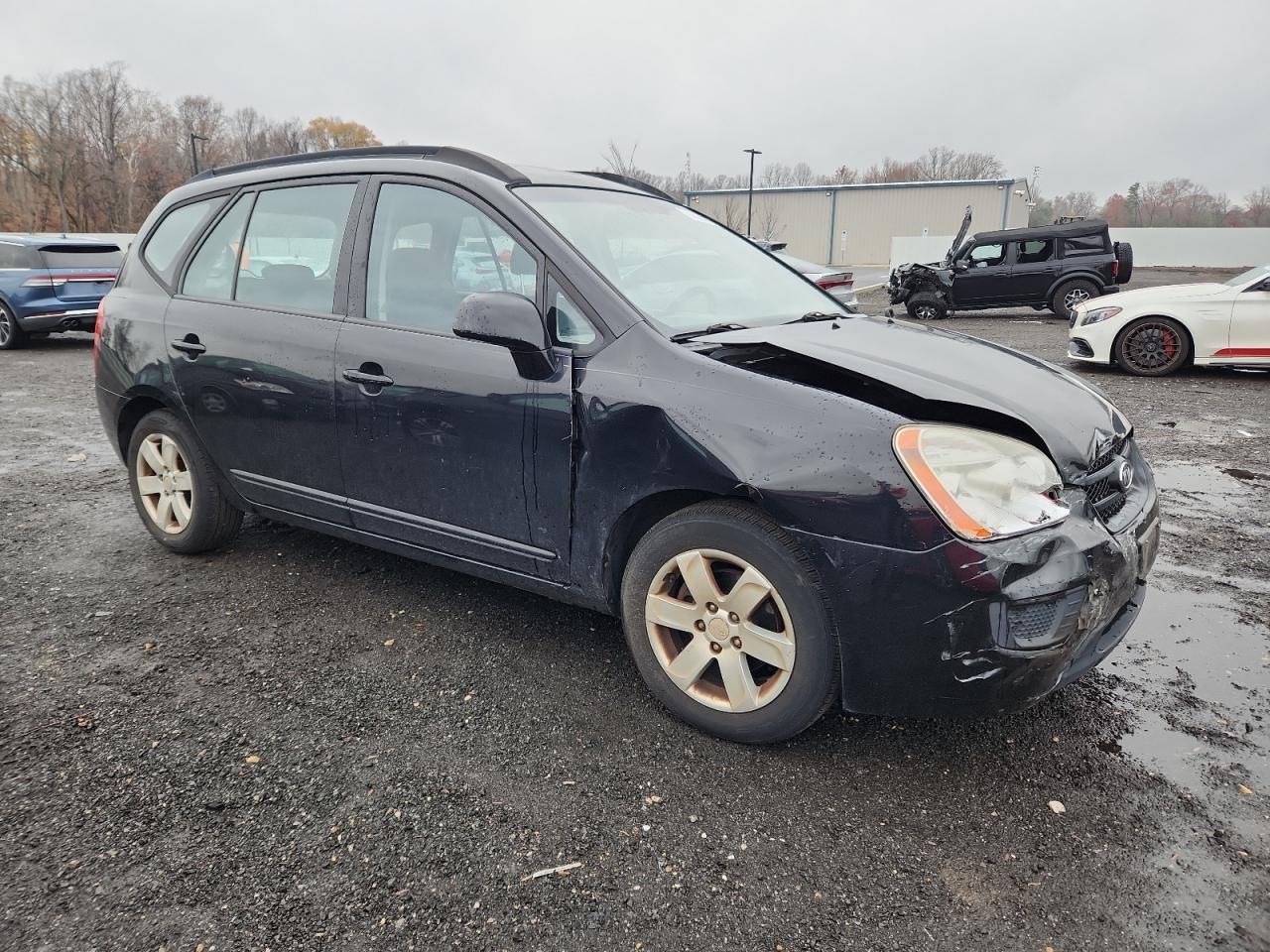 2008 Kia Rondo Base - Image 4