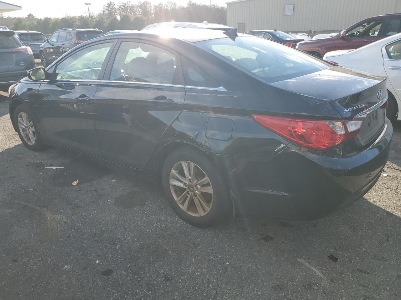 2013 Hyundai Sonata Gls - Image 2