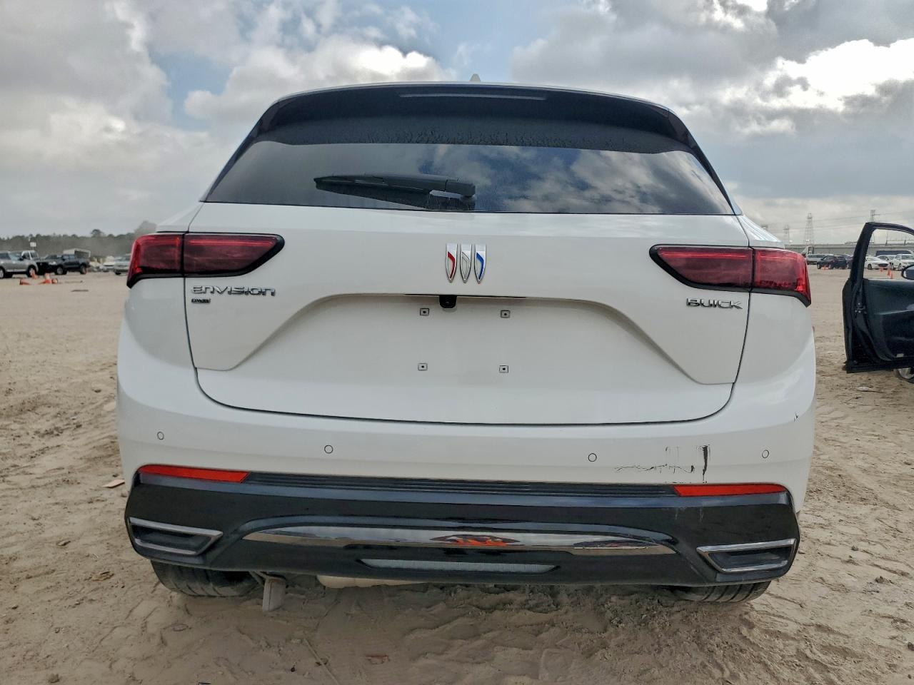 2024 Buick Envision Essence - Image 6