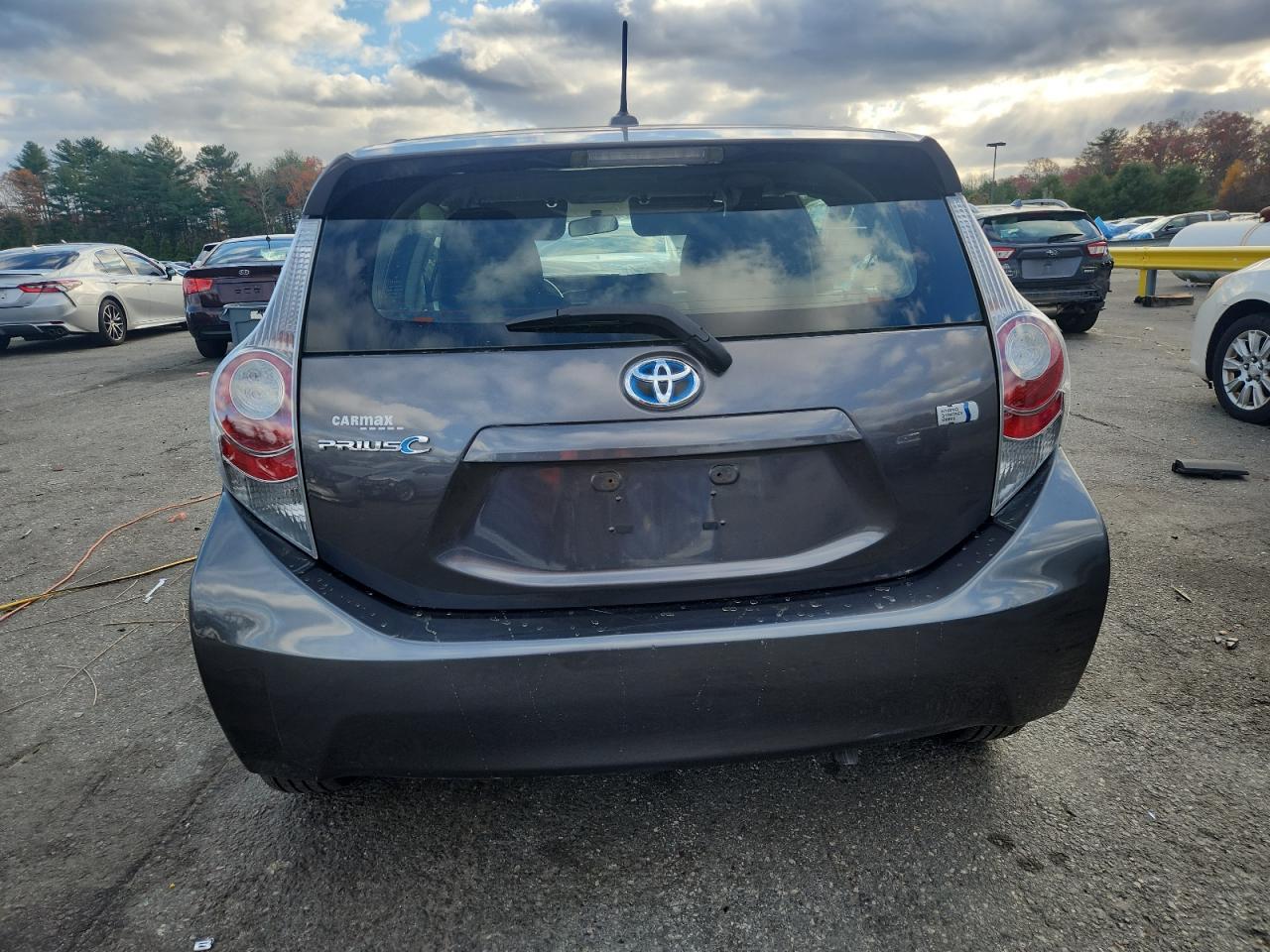 2014 Toyota Prius C - Image 6