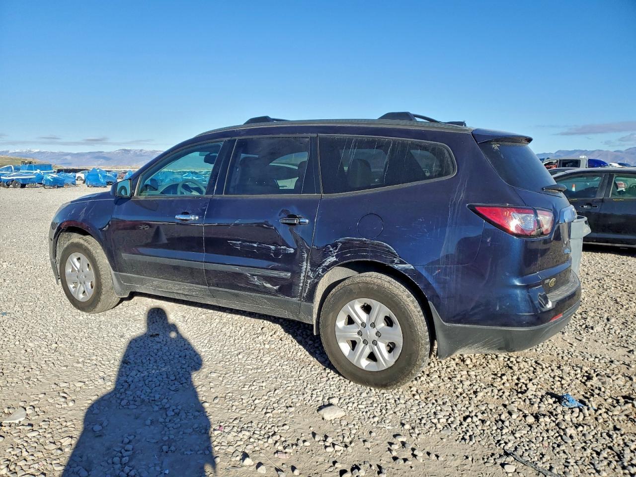 2016 Chevrolet Traverse Ls - Image 2