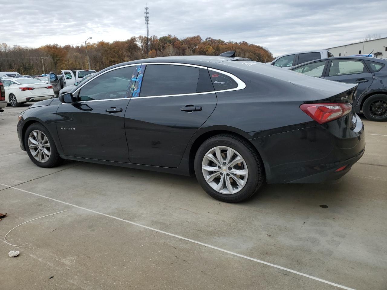 2022 Chevrolet Malibu Lt - Фото 2