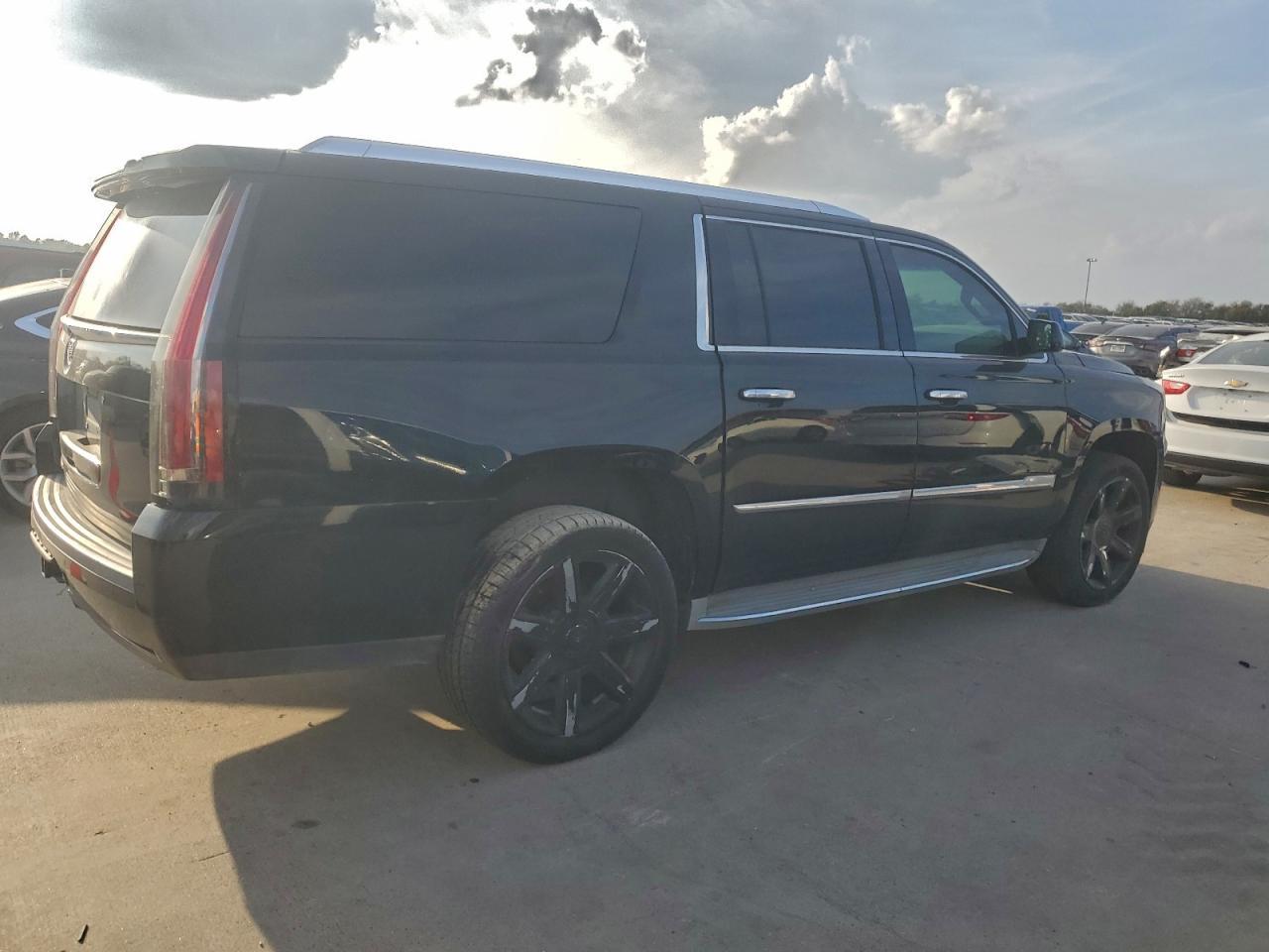2015 Cadillac Escalade Esv Luxury - Фото 3