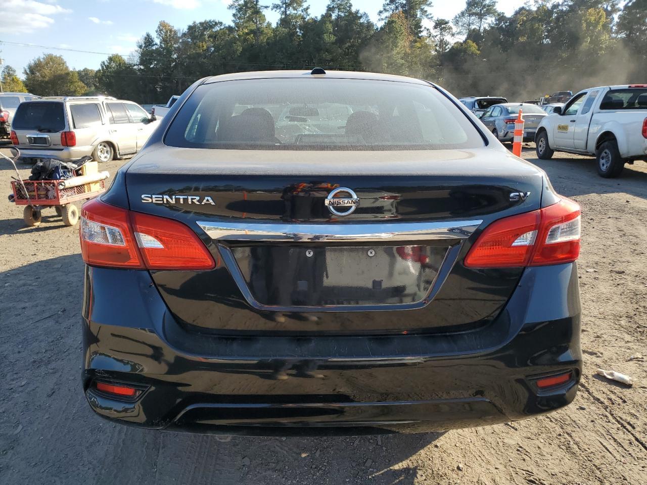 2017 Nissan Sentra S - Фото 6