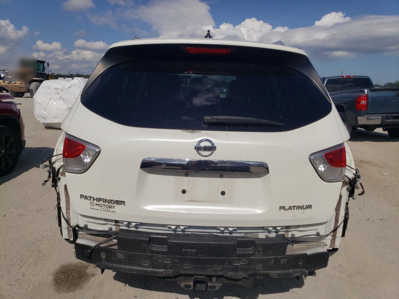 2015 Nissan Pathfinder S - Фото 6