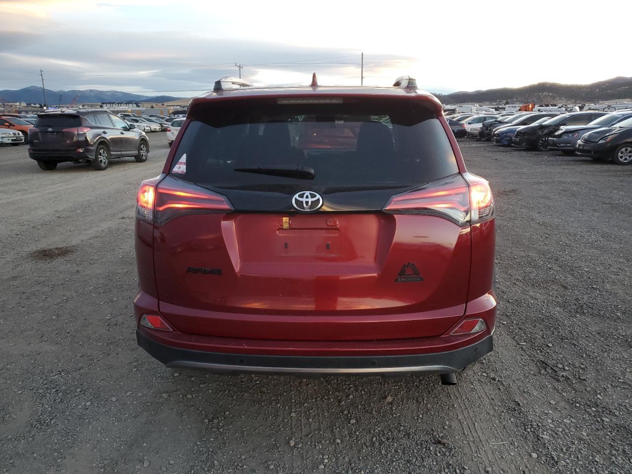 2018 Toyota Rav4 Adventure - Фото 6