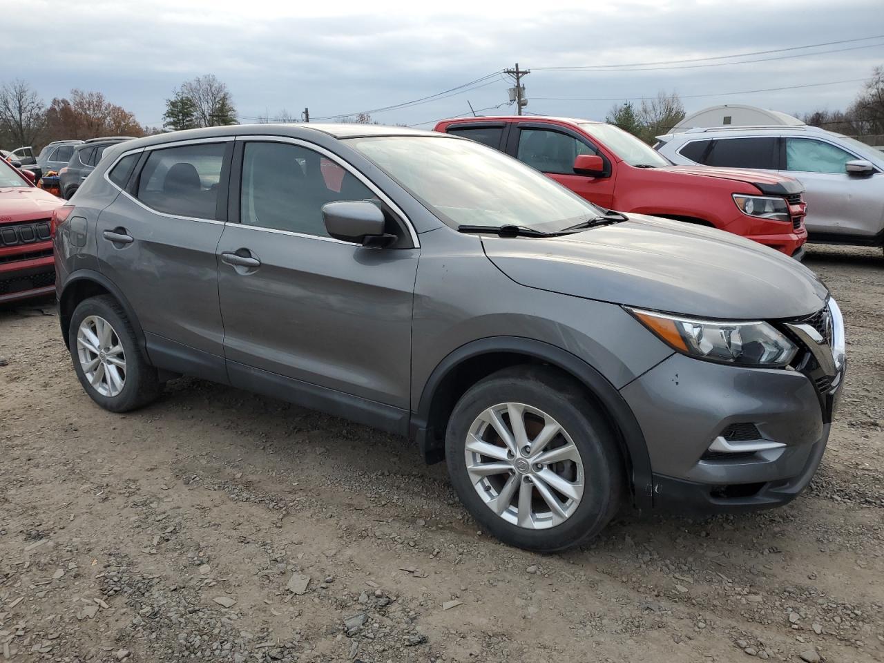 2017 Nissan Rogue Sport S - Image 5