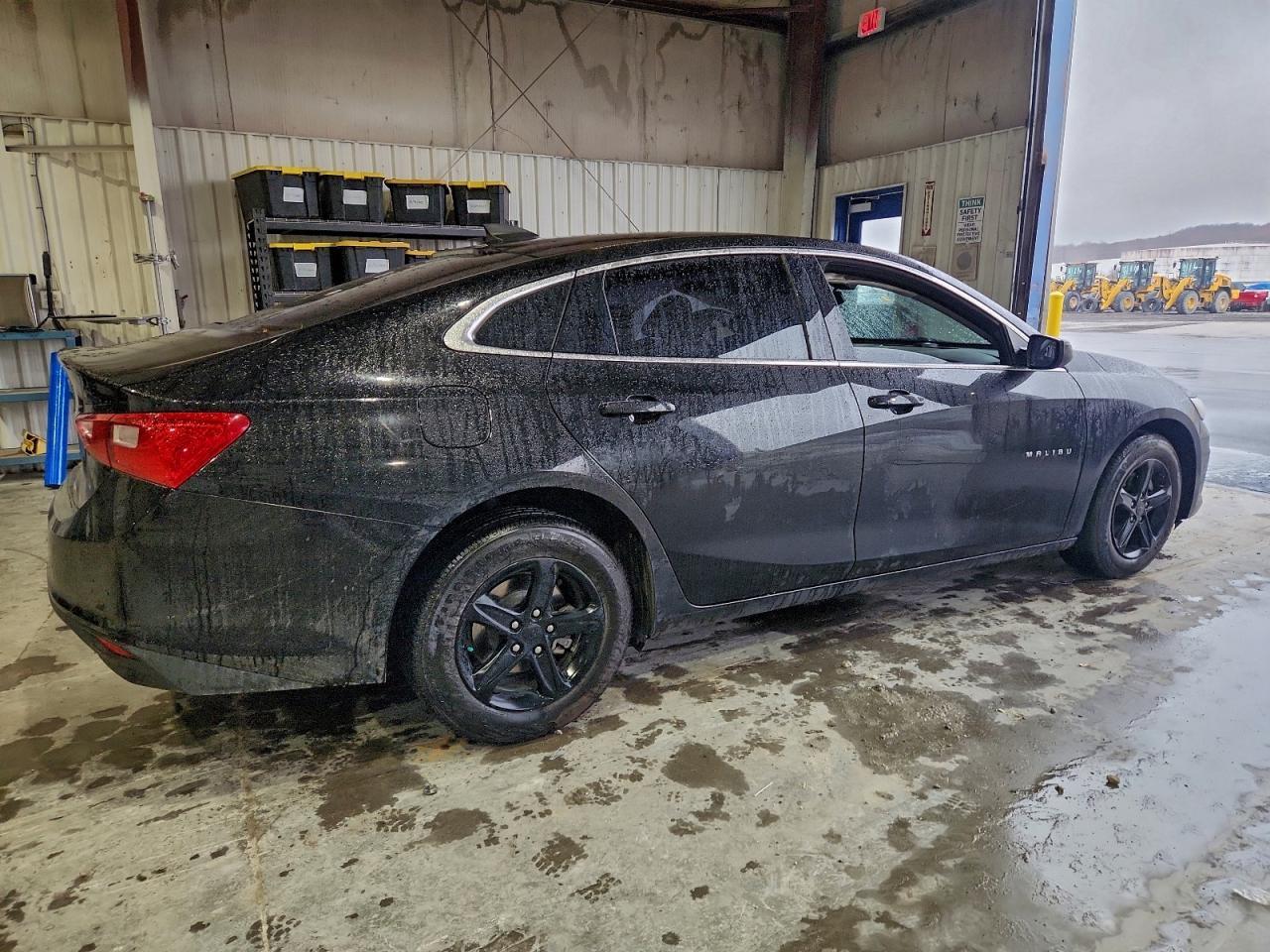 2020 Chevrolet Malibu Ls - Фото 3