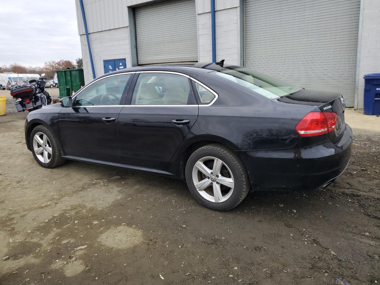 2015 Volkswagen Passat Se - Image 2