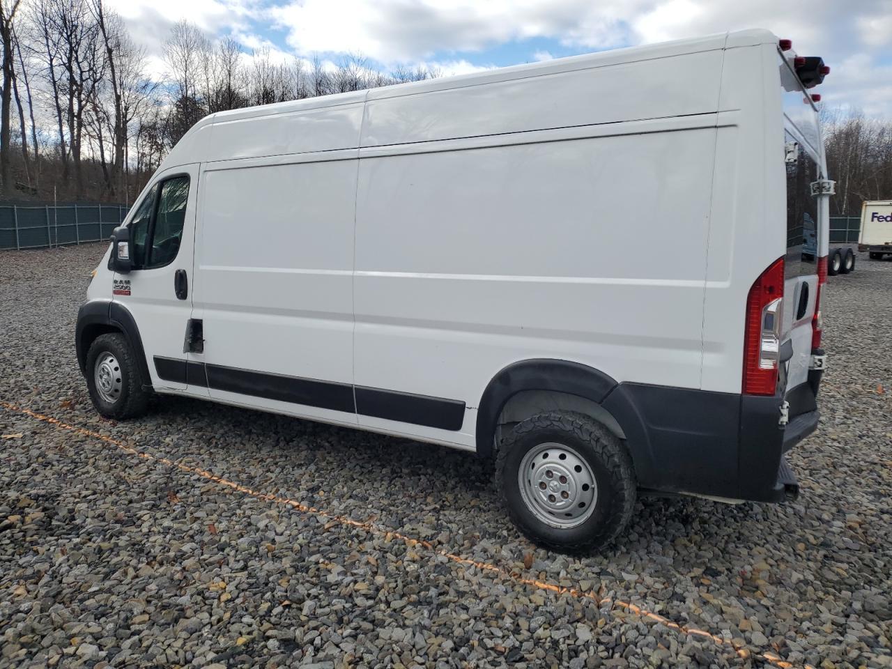2019 Ram Promaster 2500 Delivery Van - Фото 2