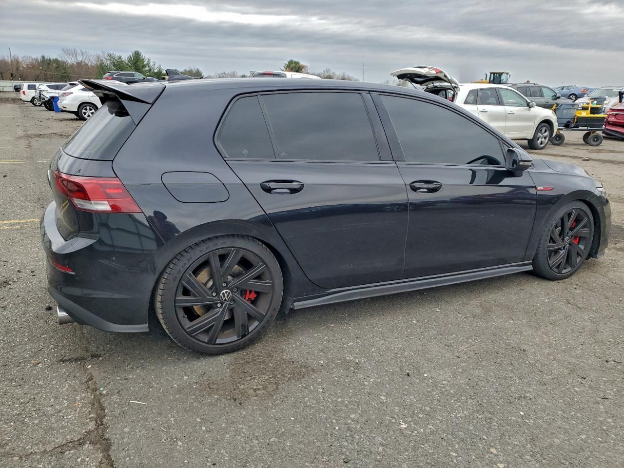 2023 Volkswagen Gti Se - Image 3