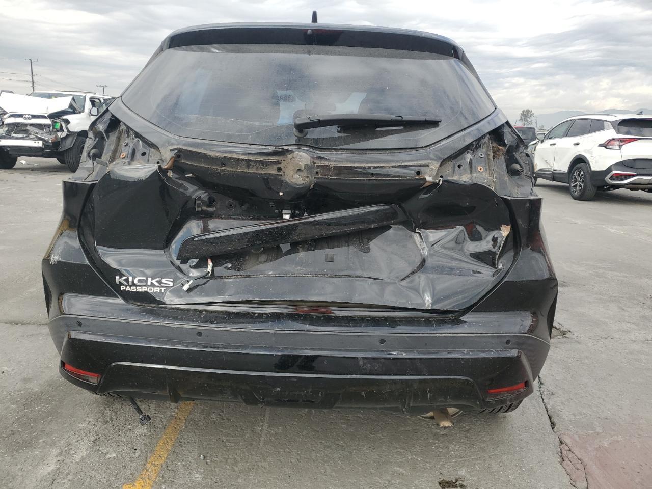 2021 Nissan Kicks S - Фото 6