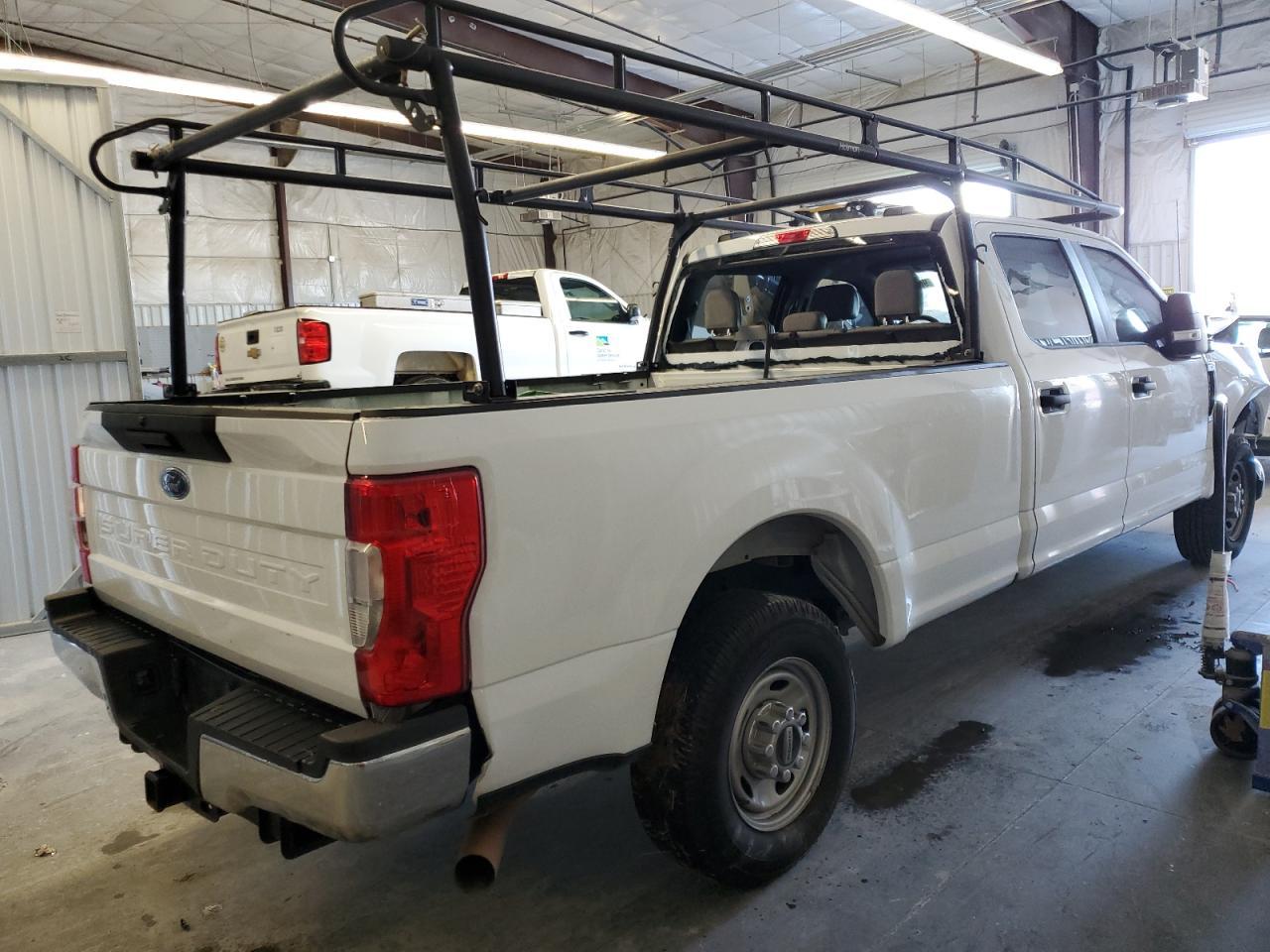 2022 Ford F250 Super Duty - Image 3