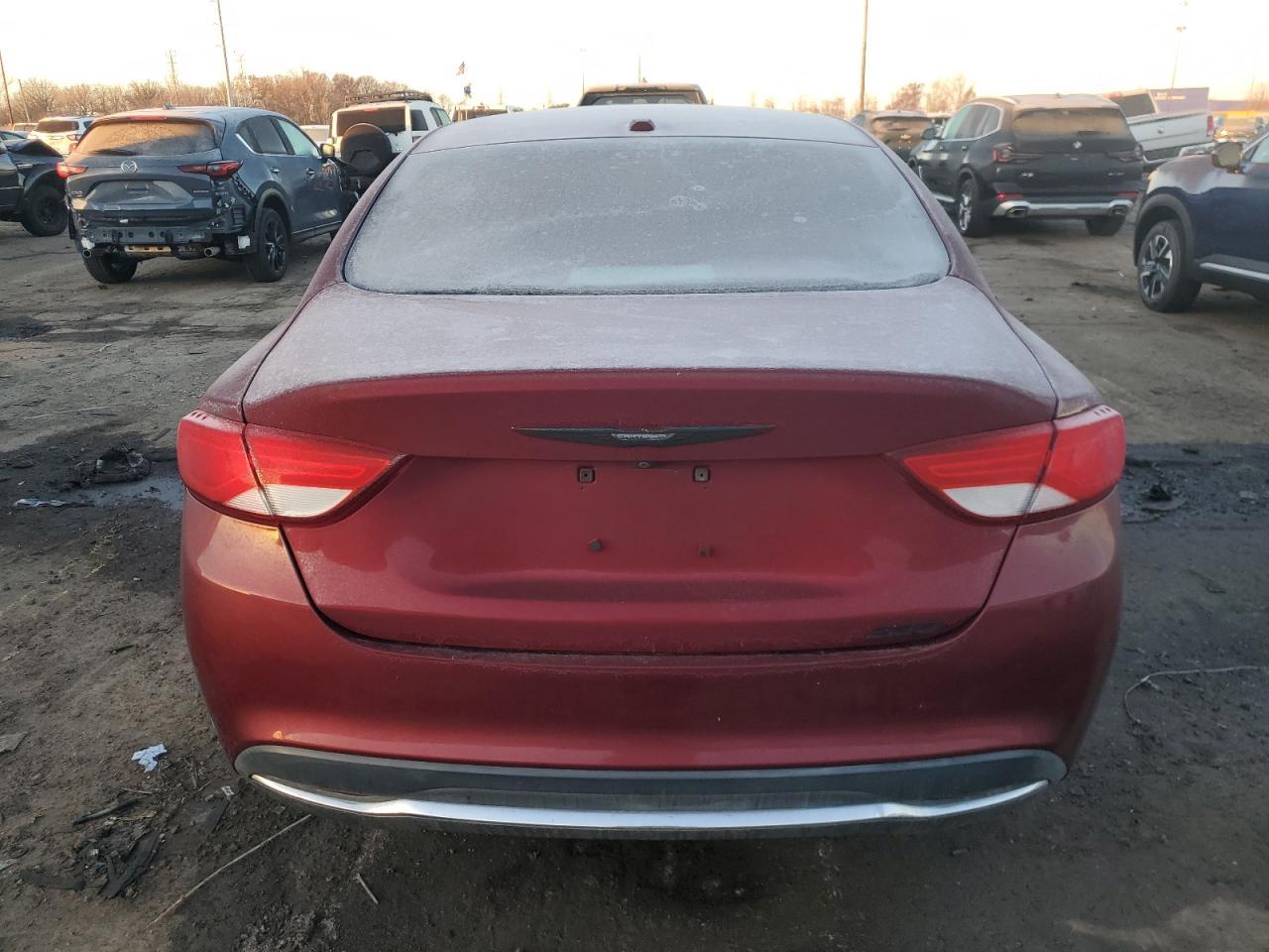 2015 Chrysler 200 Limited - Фото 6
