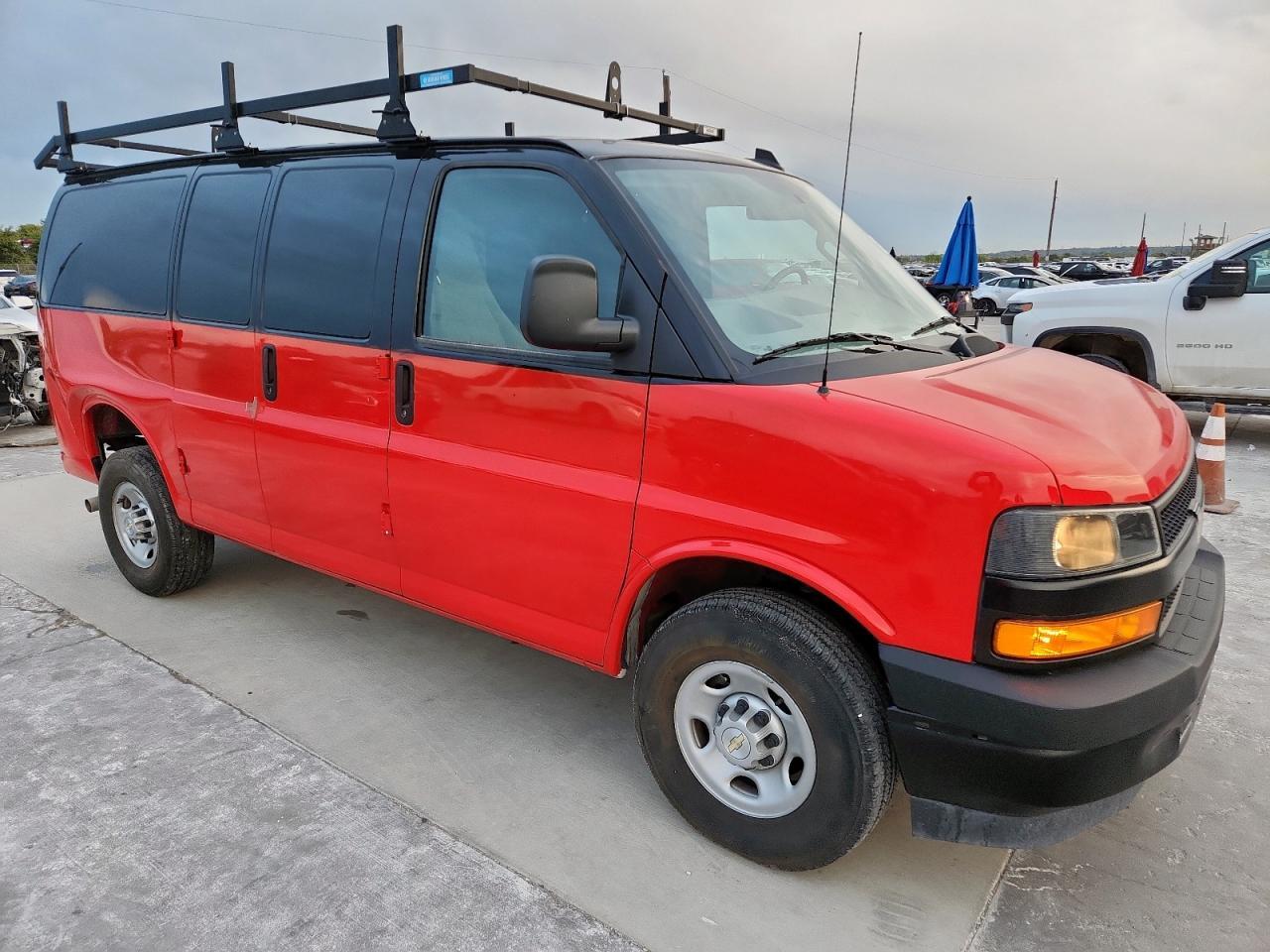 2024 Chevrolet Express G2500 - Фото 4
