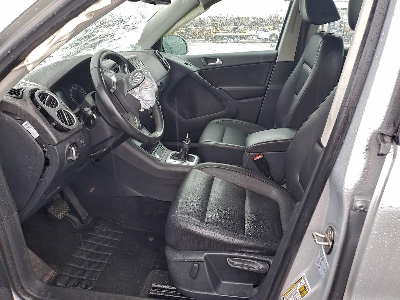 2016 Volkswagen Tiguan S - Image 7