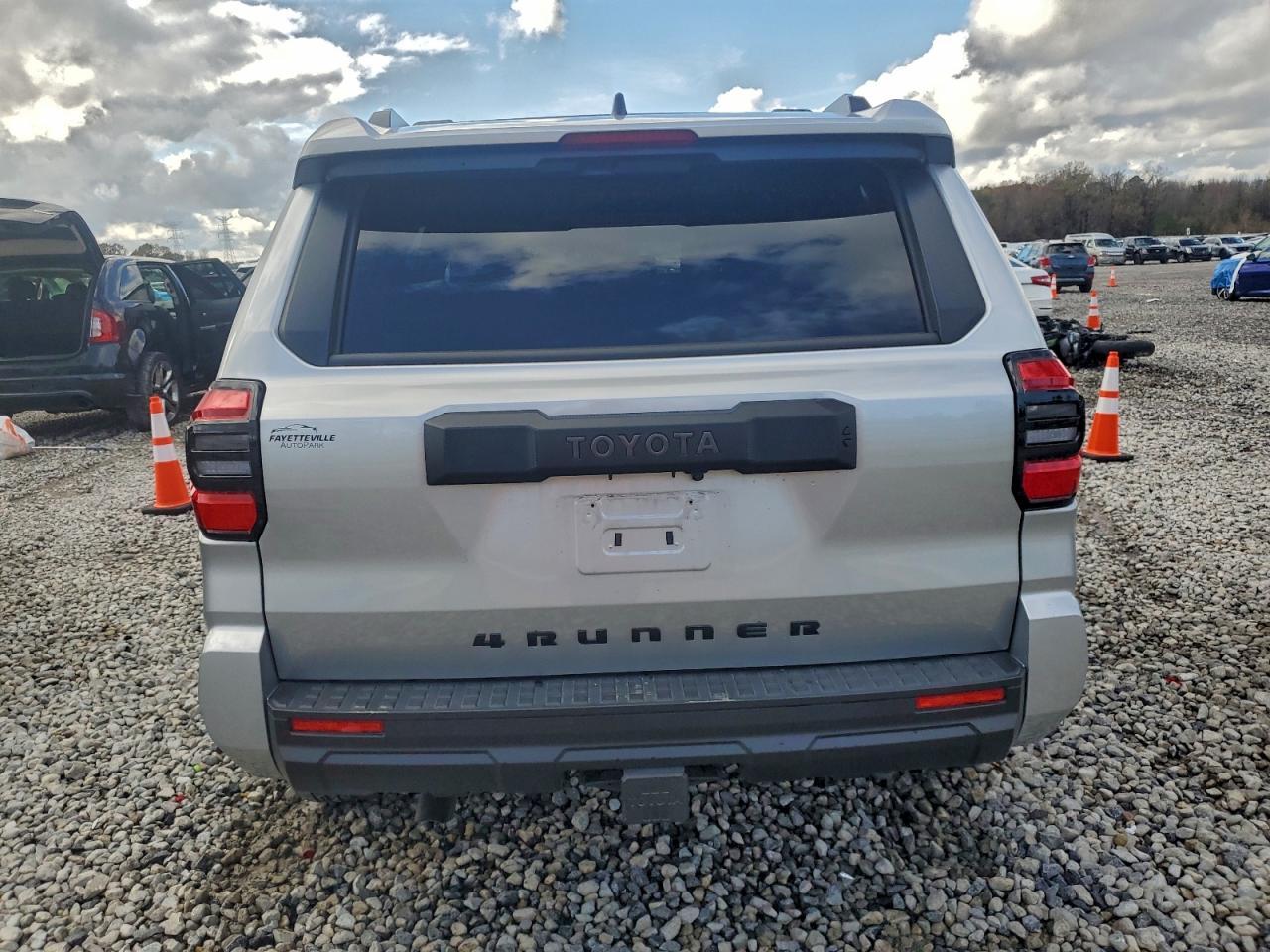 2025 Toyota 4Runner Sr5 - Фото 6
