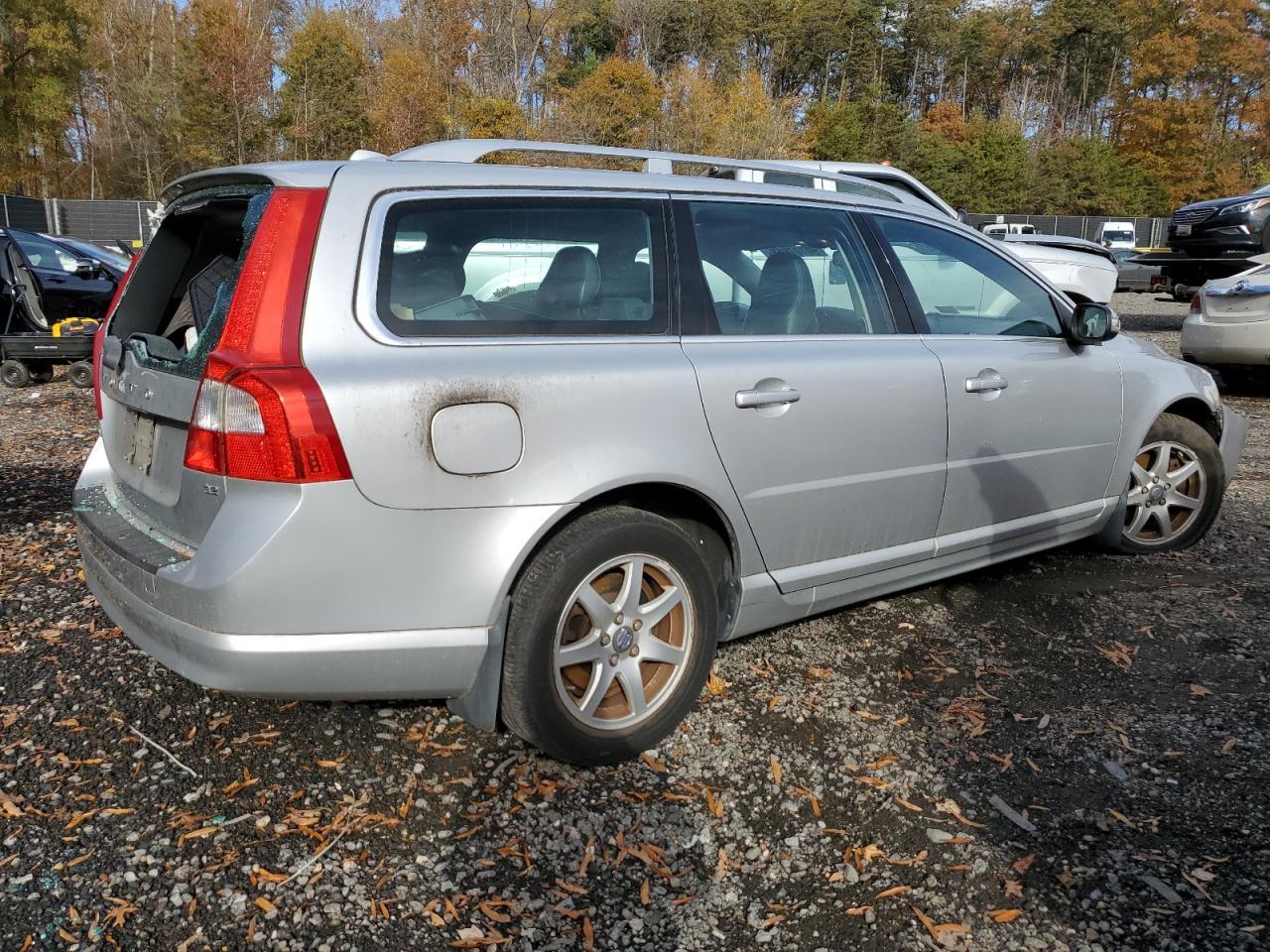 2010 Volvo V70 3.2 - Фото 3